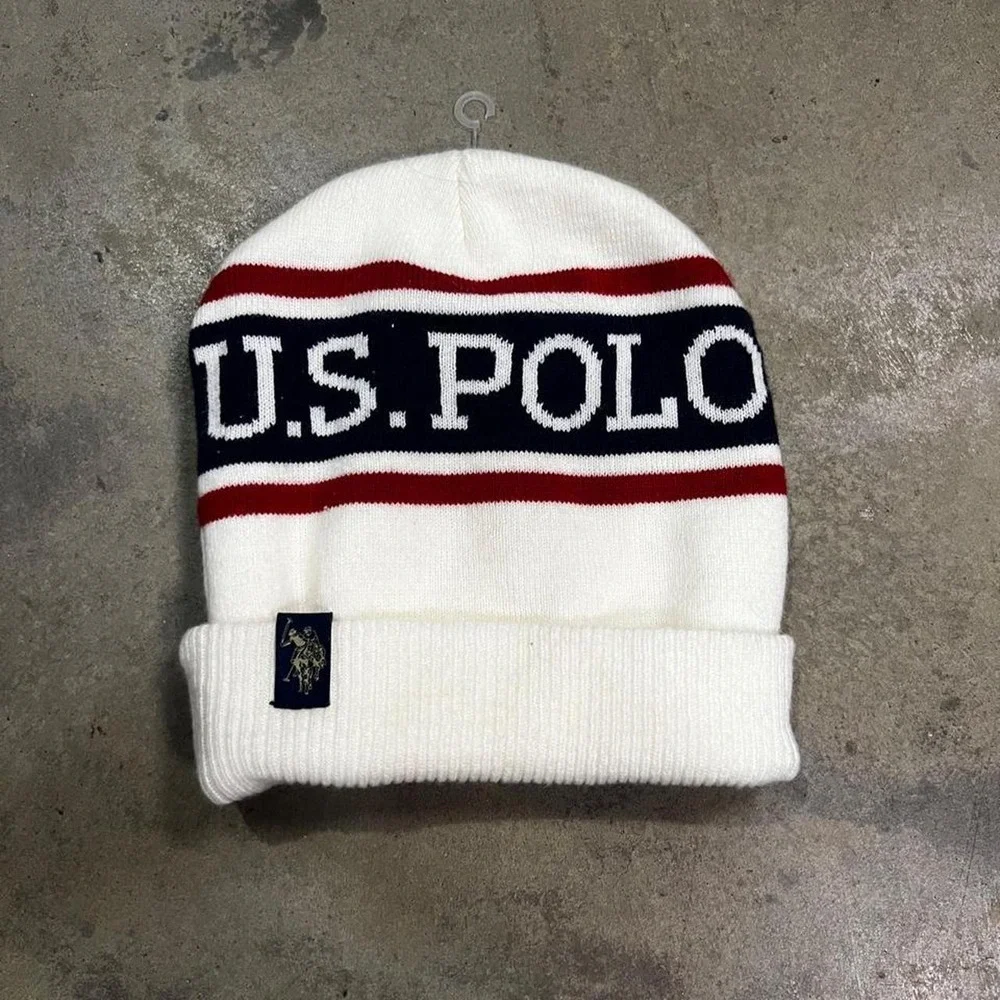 U.S. Polo Assn. white knit beanie